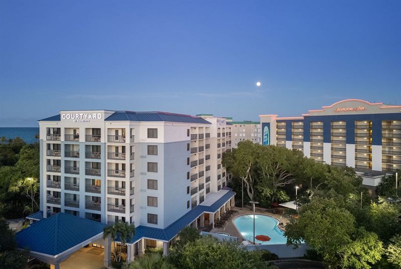 Cocoa Beach Hotel with Flexible Ballroom and Meeting Space