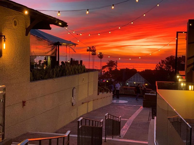 Del Mar Seafood Restaurant with Private Rooms and Ocean-air Dining