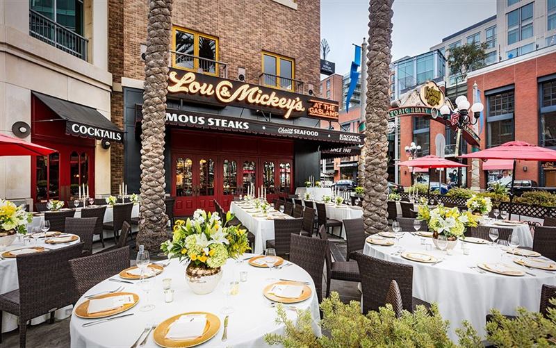 Classic Steakhouse Venue with Private Rooms and Outdoor Patios