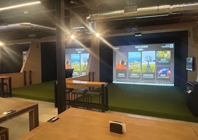 Indoor Golf Lounge With Private Bays