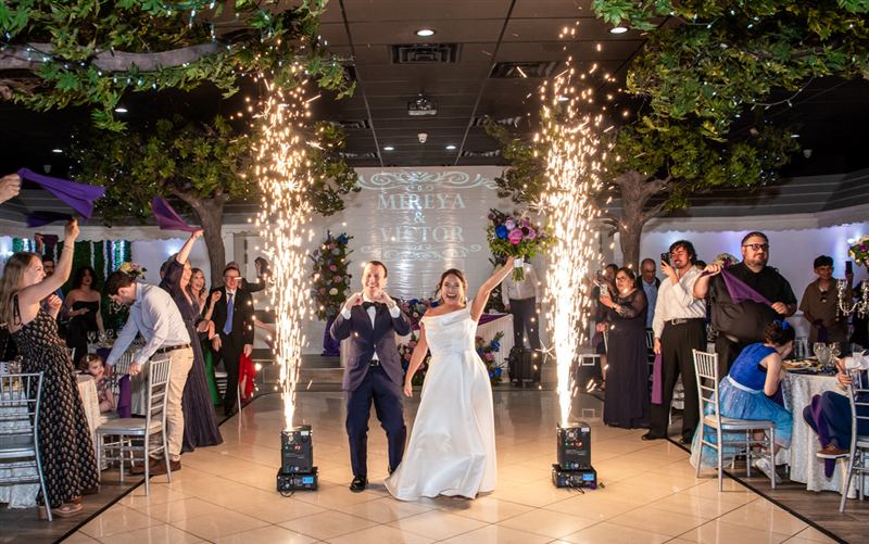 Classic Full-Service Banquet Hall for Weddings and Celebrations