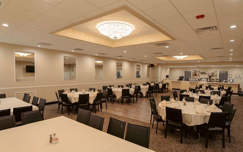 Arlington Heights Private Banquet Hall With Catering, Dance Floor and AV