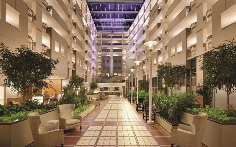 Hotel With Ballroom and Multiple Event Rooms Plus Atrium, Pool for Groups Up to 450