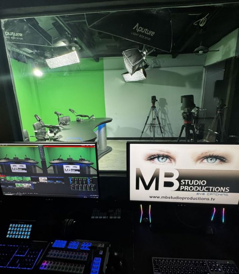 Pro Cyc Stage and Podcast Studio with Gear Rentals and Production-ready Layout