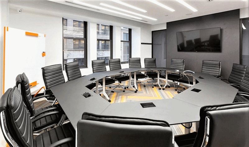Fifth Avenue Room B Meeting Space for 18 Guests