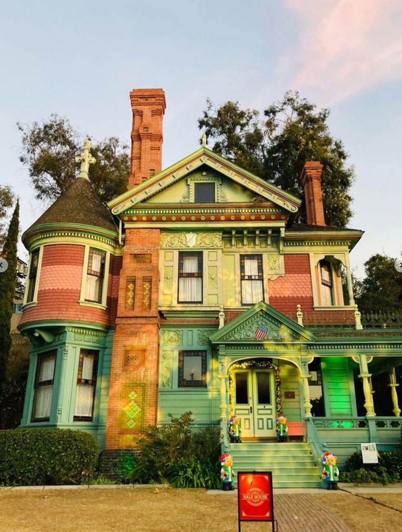 Victorian Houses with Garden Event Grounds