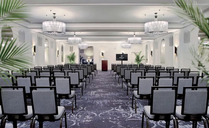Historic Michigan Avenue Hotel with Grand Ballrooms and Breakout Rooms