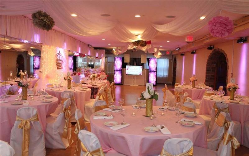 Patchogue Restaurant With Three Private Areas, Piano Lobby and Full Bar