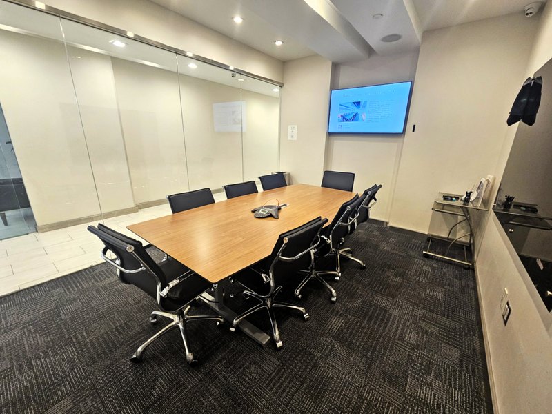 Bryant Park Room F Meeting Space for 8 Guests