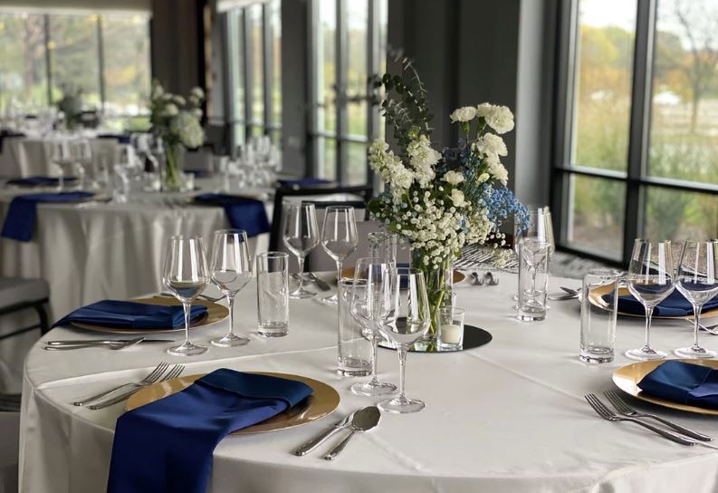 Lake Forest Hotel Event Venue With Bar Service for Weddings and Company Events