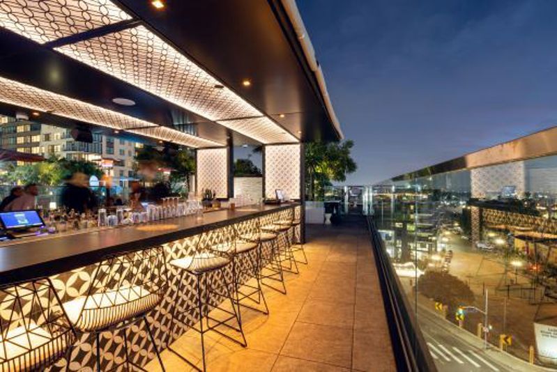 Hollywood Hotel Event Venue with Rooftop and Flexible Gathering Areas
