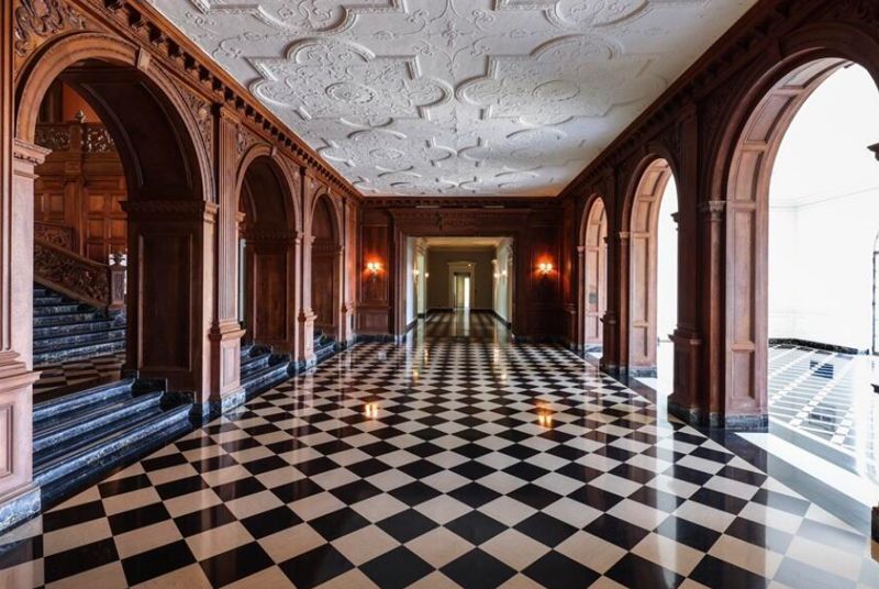 Historic Mansion and Gardens With Courtyards