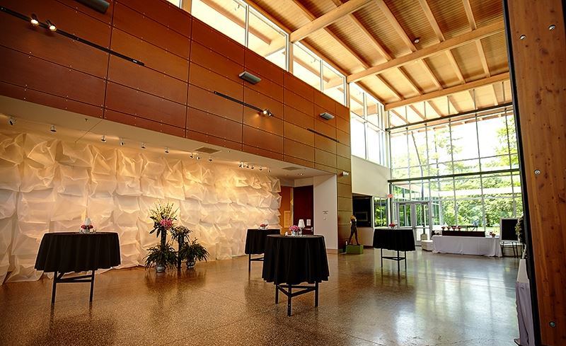 Historic and Indoor-Outdoor Venue for Events Up to 400 Guests in Mount Vernon, IL