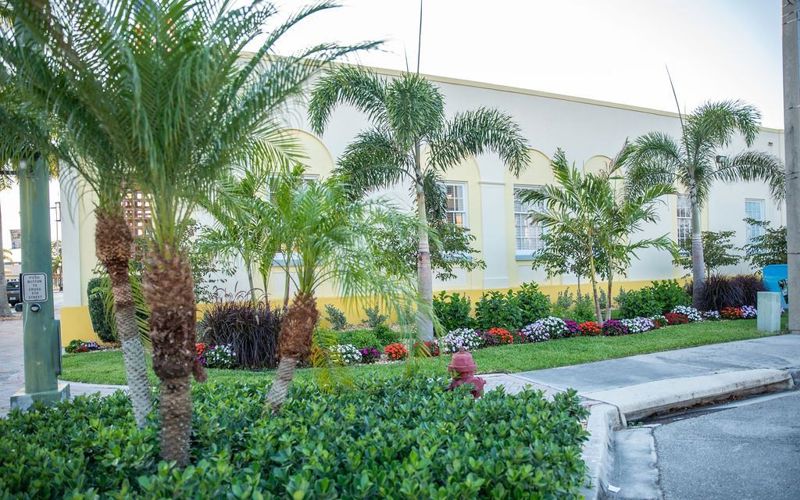 Historic Fort Pierce Ballroom with Vaulted Ceilings and Courtyard
