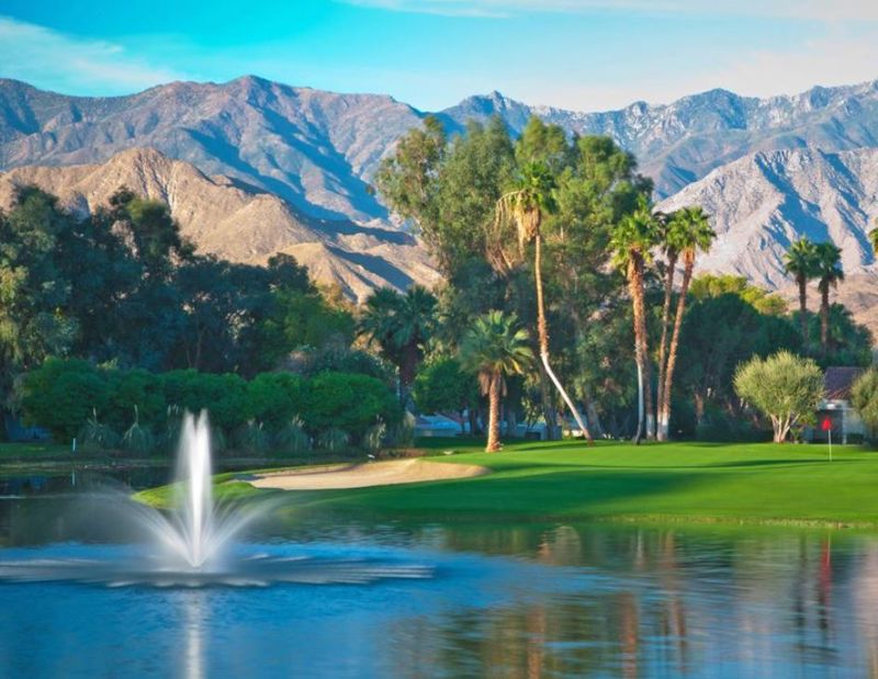 Palm Desert Country Club with Courtyard and Ceremony Site