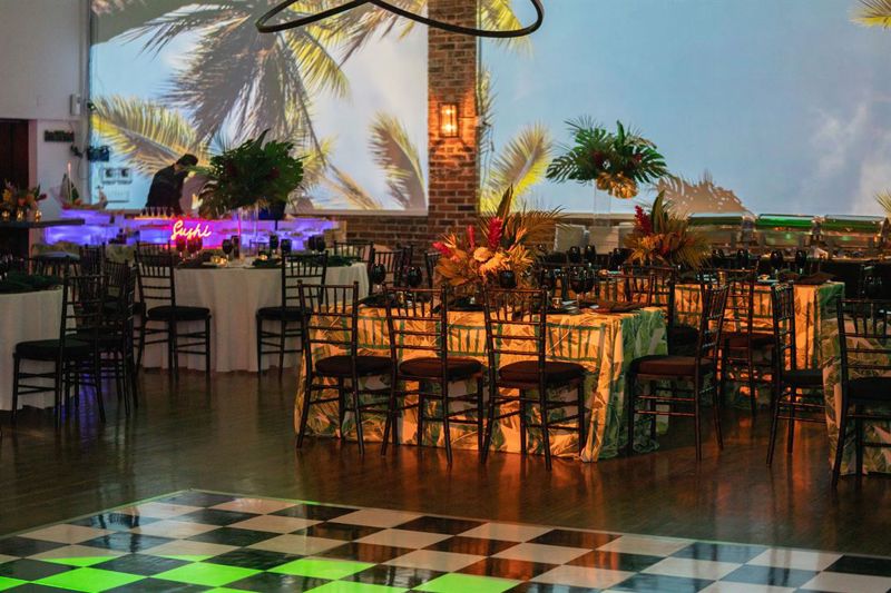 Art Deco La Brea Event Venue with Projection Mapping and Lounge