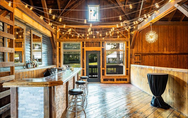 Historic Waterville Manor With Courtyard, Tavern and Mohawk Valley Views