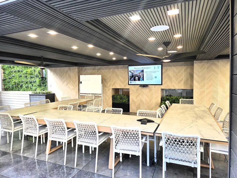 Grand Central Rooftop Event Space for Up to 25 Guests