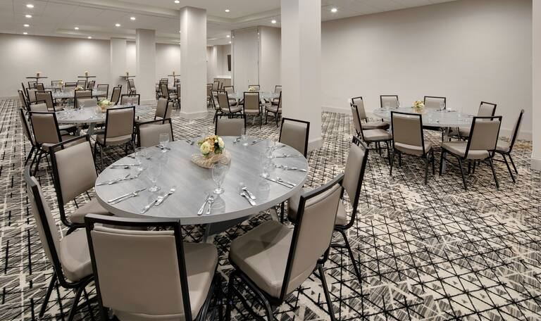 Embassy Suites by Hilton Atlanta Perimeter Center hotel in Atlanta, GA photo