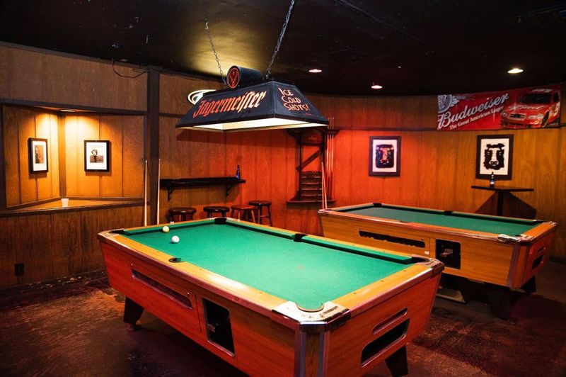 Country Western Nightclub with Dance Floor, Sports Bar and Live Music