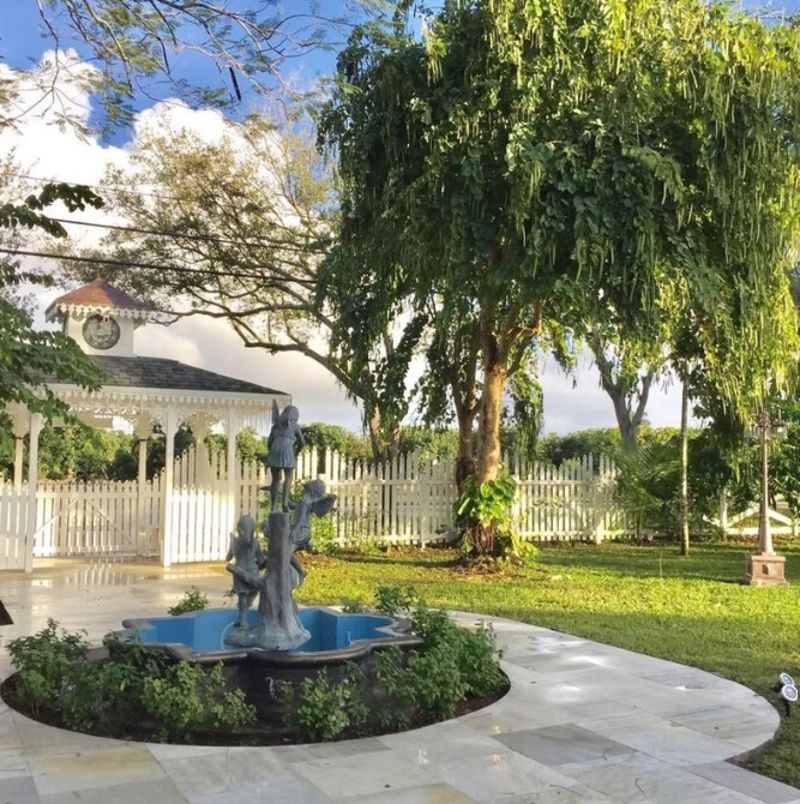 Victorian Homestead Garden Estate for Intimate Outdoor Events