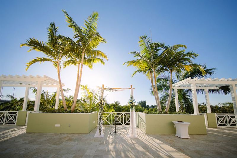 Waterfront Jupiter Hotel with Ballroom, Terrace and Marina Views