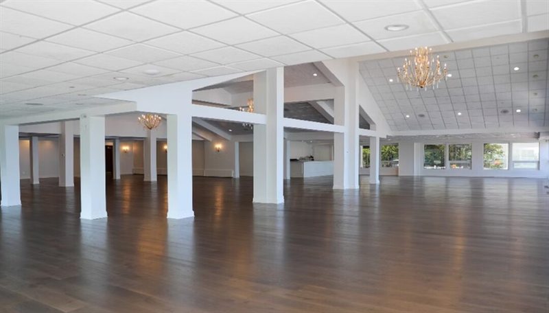Waterfront Country Club With Grand Ballroom and Sound Views