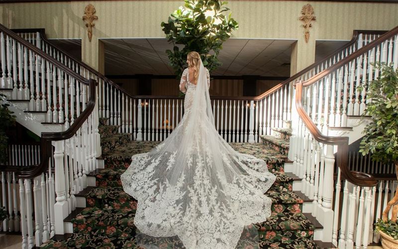 Long Island Resort With Ballrooms, Gardens and Guest Rooms
