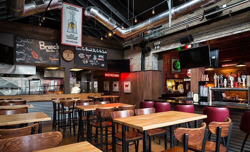 Wrigleyville Barbecue Venue With Live Music for Group Events
