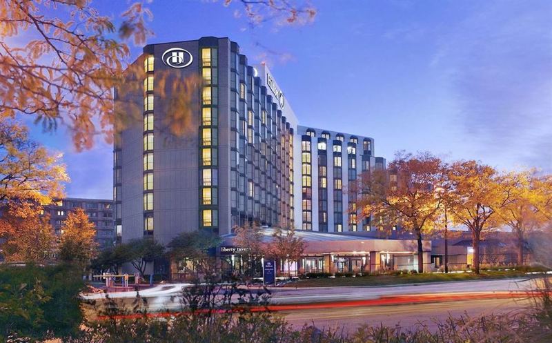 Large Rosemont Hotel with Ballrooms for Weddings and Major Conferences