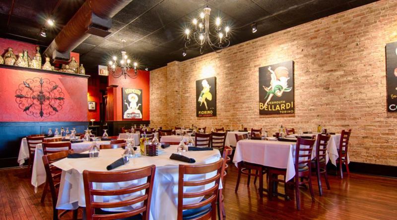 Crystal Lake Restaurant Event Space With Bar Service for Weddings and Company Events