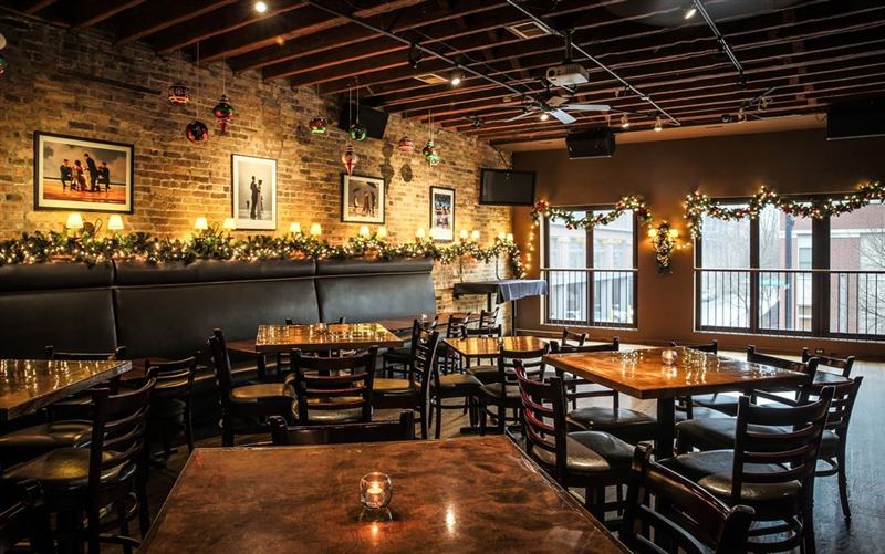 West Loop Loft-Style Private Room for Meetings and Celebrations
