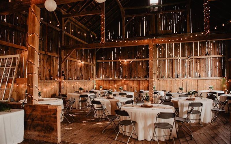 Private 100-Acre Farm With Rustic Barn and Outdoor Wedding Grounds