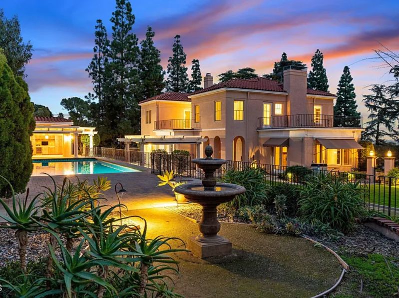 Private Glendale Estate with Pool, Guest Quarters, and City-view Grounds
