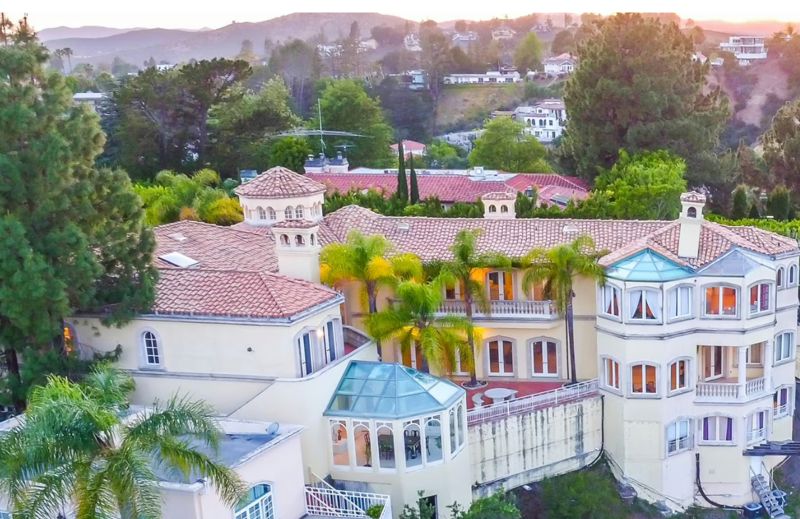 Mansion for Filming, Fundraisers, and Large Private Showcase Events