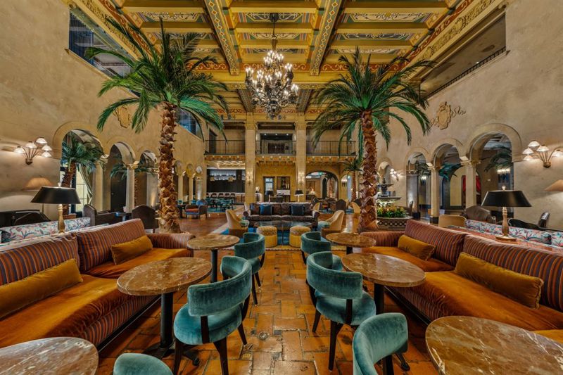 Historic Hollywood Roosevelt Event Hotel with Ballroom and Rooftop