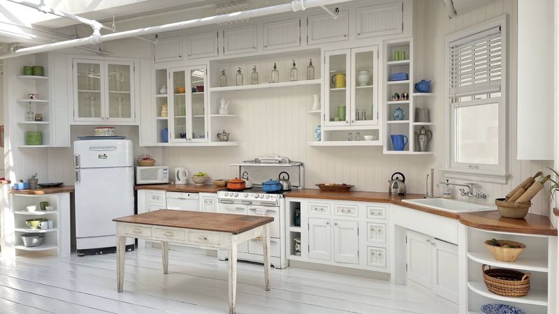 Furnished Midtown Penthouse Lofts With Rooftop and Residential Sets