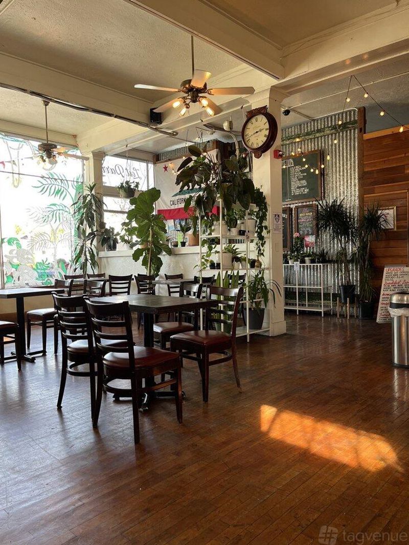 Relaxed South Pasadena Cafe for Brunches and Small Gatherings