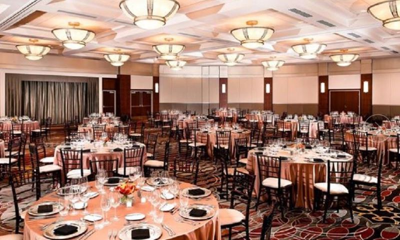 New Eastside Hotel with Expansive Ballroom and Conference Technology